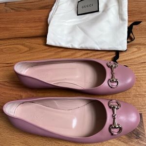 Gucci flats in excellent condition